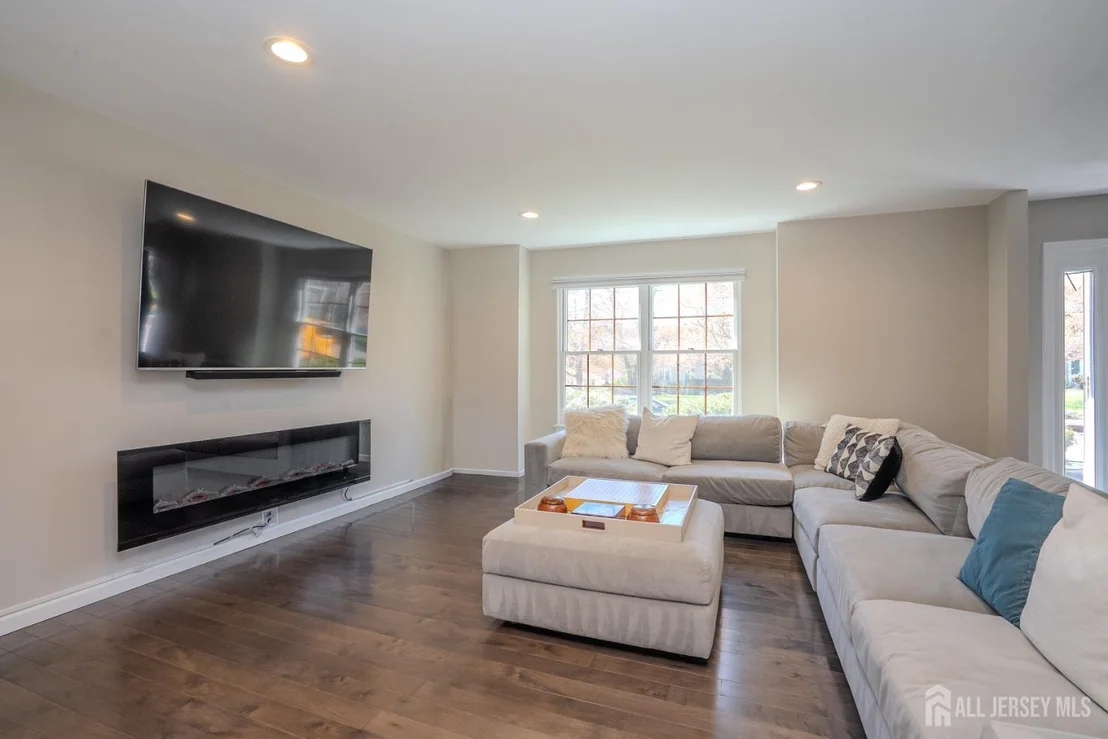 Photo of 6 Ruedeman Drive