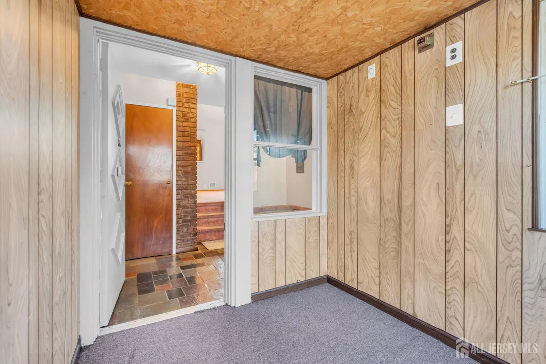 Photo of 140 Camelot Drive