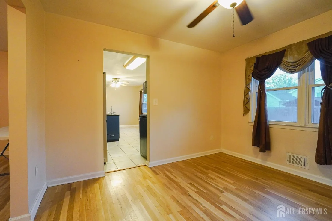 Photo of 3 E Charles Court