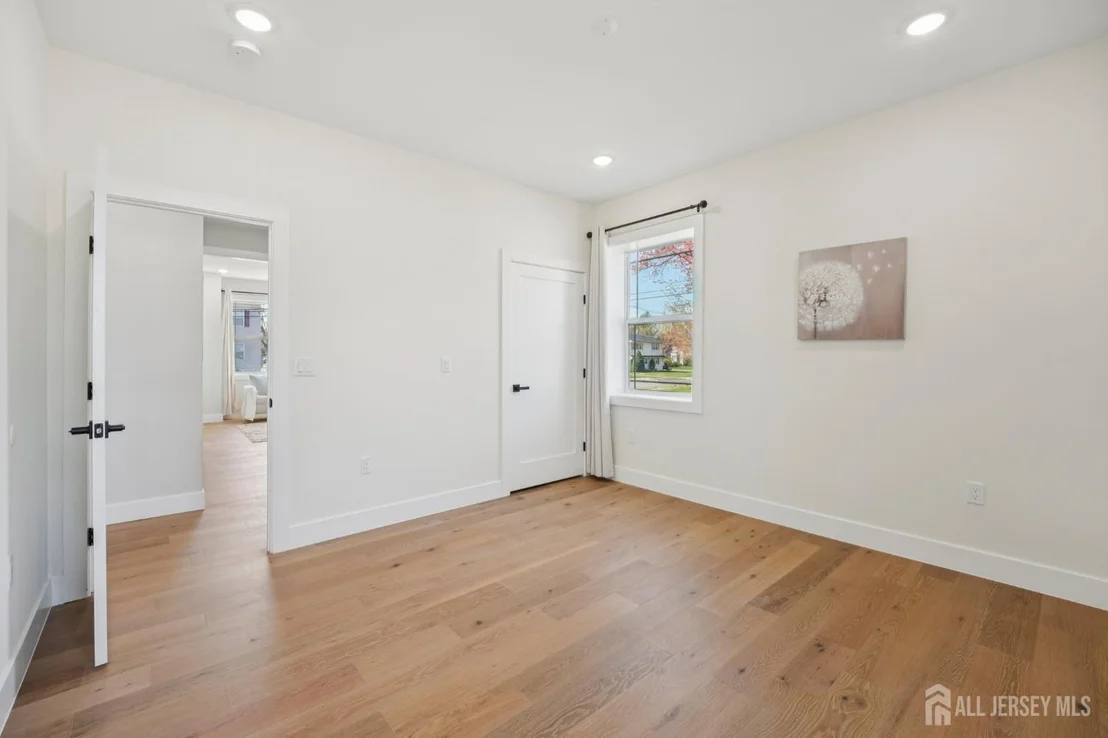 Photo of 75 Jefferson Boulevard