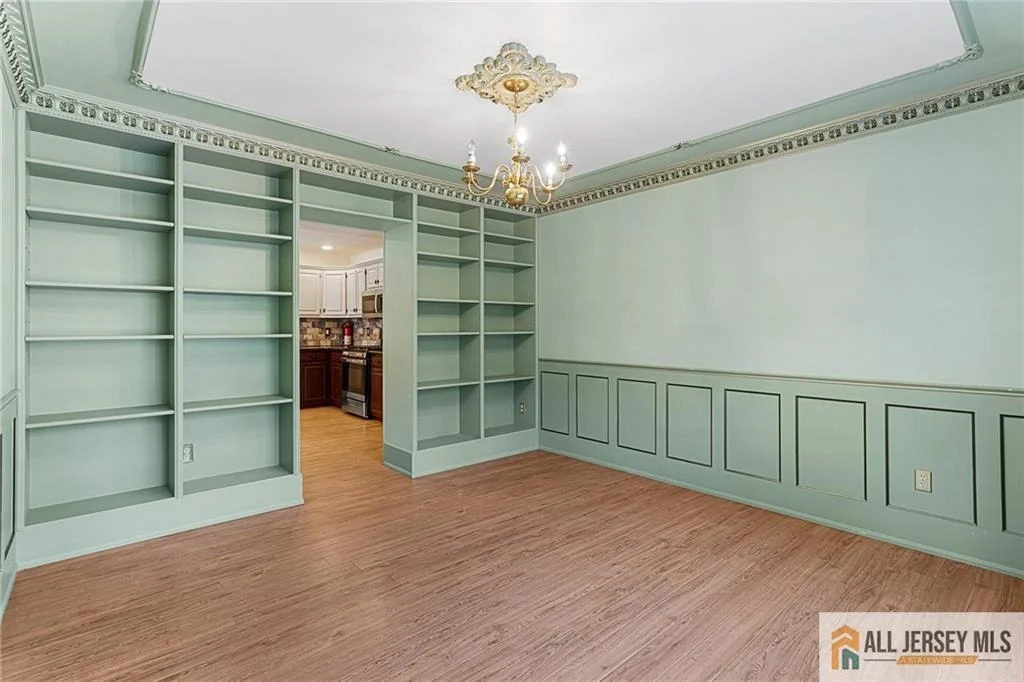 Photo of 569 Buttonwood Drive