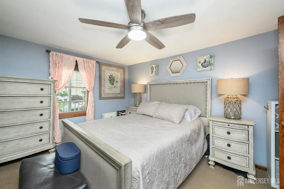 Photo of 32 Loring Avenue