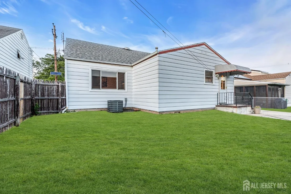 Photo of 140 Camelot Drive