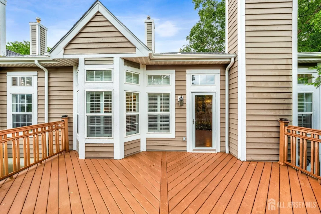 Photo of 1 Eagle Court