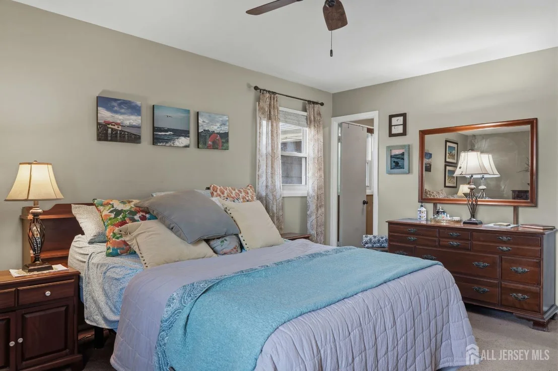 Photo of 27 Summerall Road