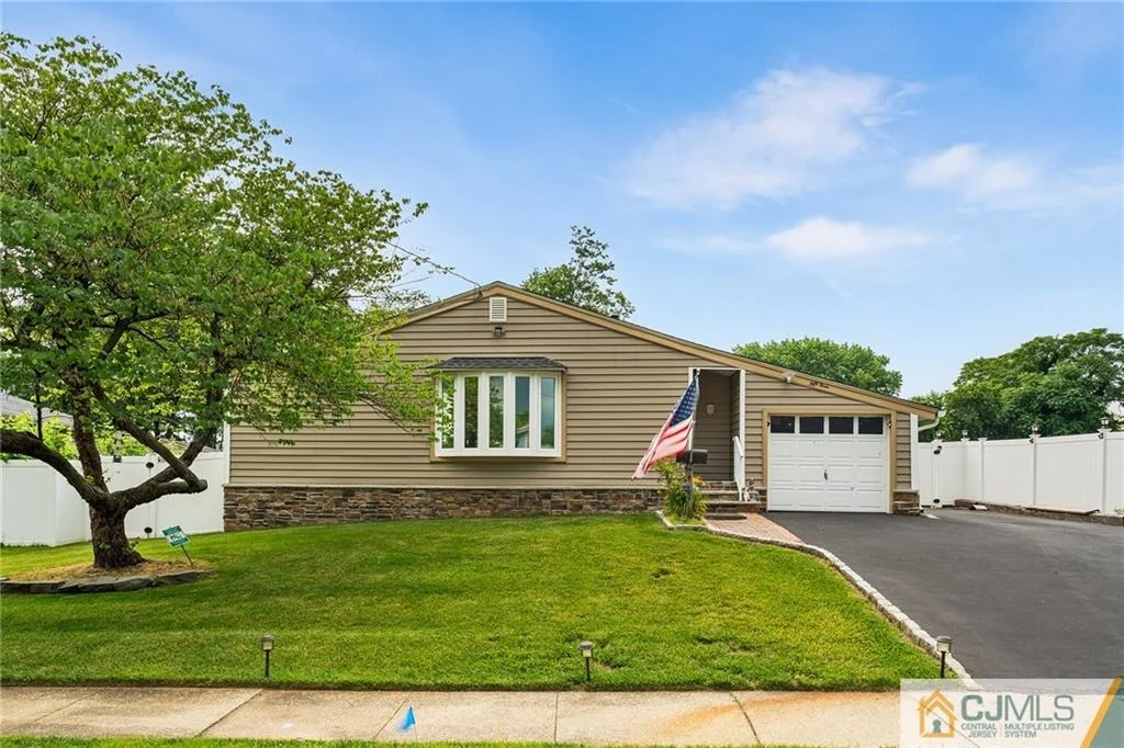 Photo of 53 E Boulevard