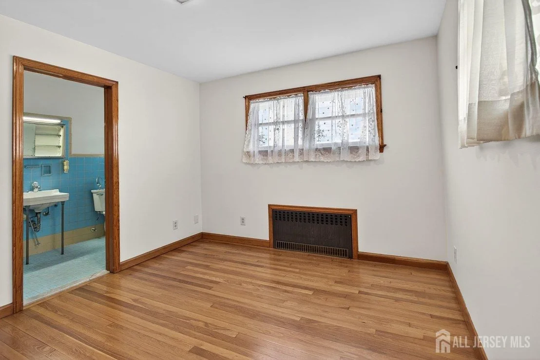 Photo of 595 Jacques Street