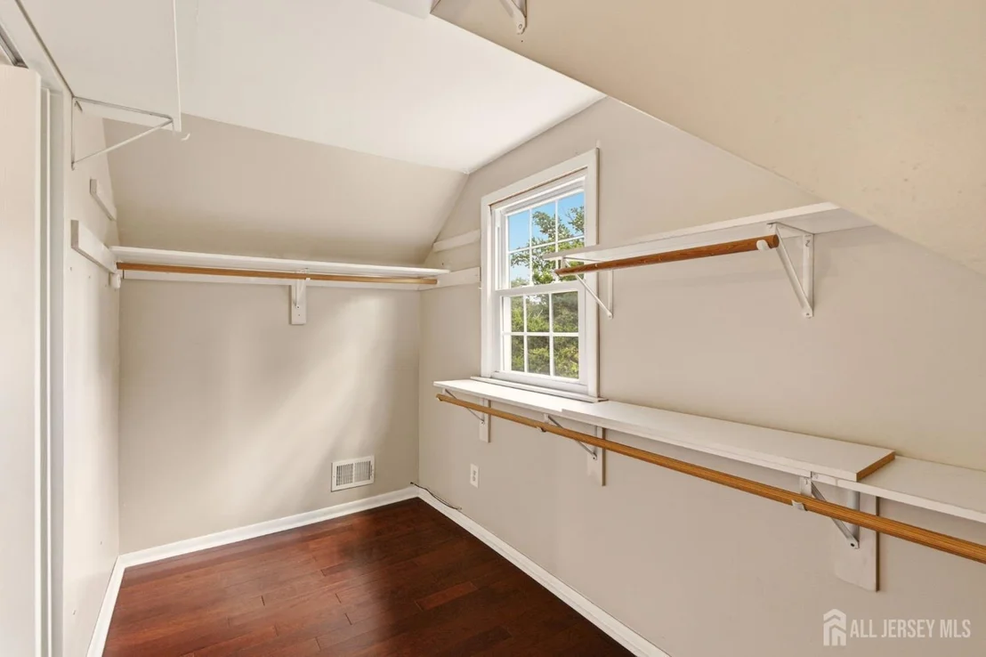 Photo of 19 Sycamore Avenue