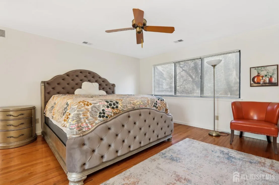 Photo of 627 Sayre Drive