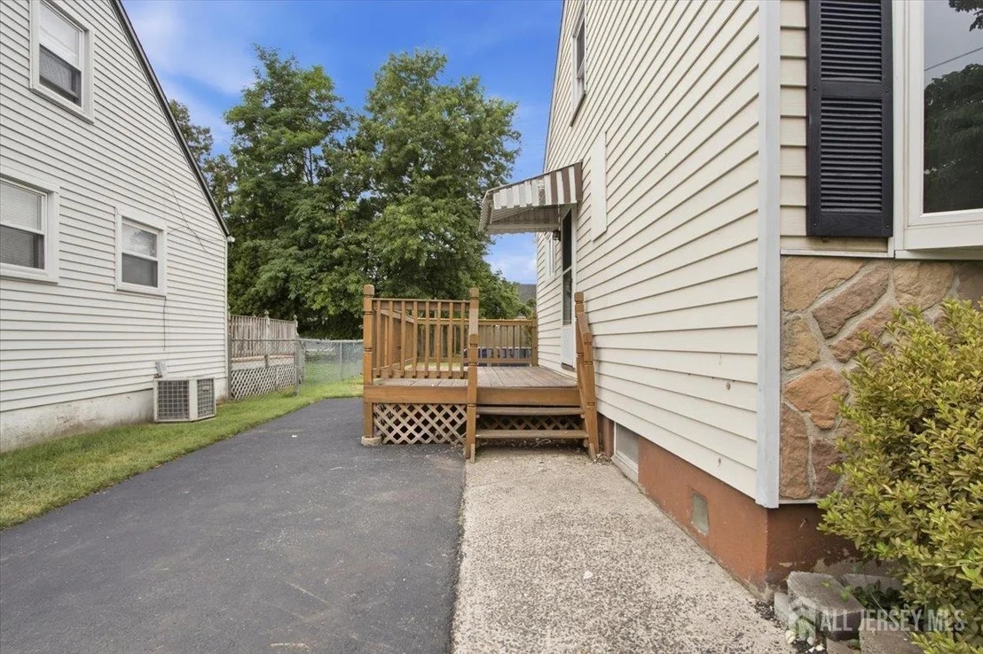 Photo of 421 1st Street