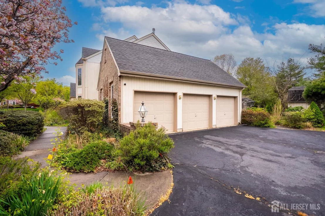Photo of 20 Sapphire Drive
