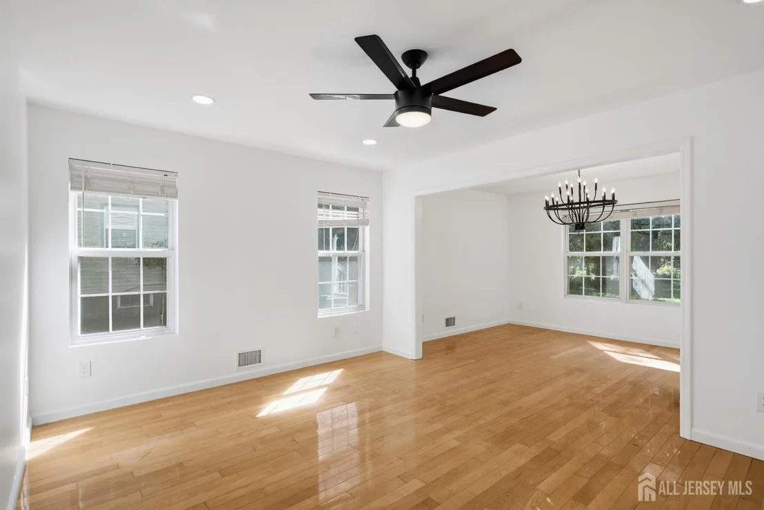 Photo of 53 Bernard Avenue