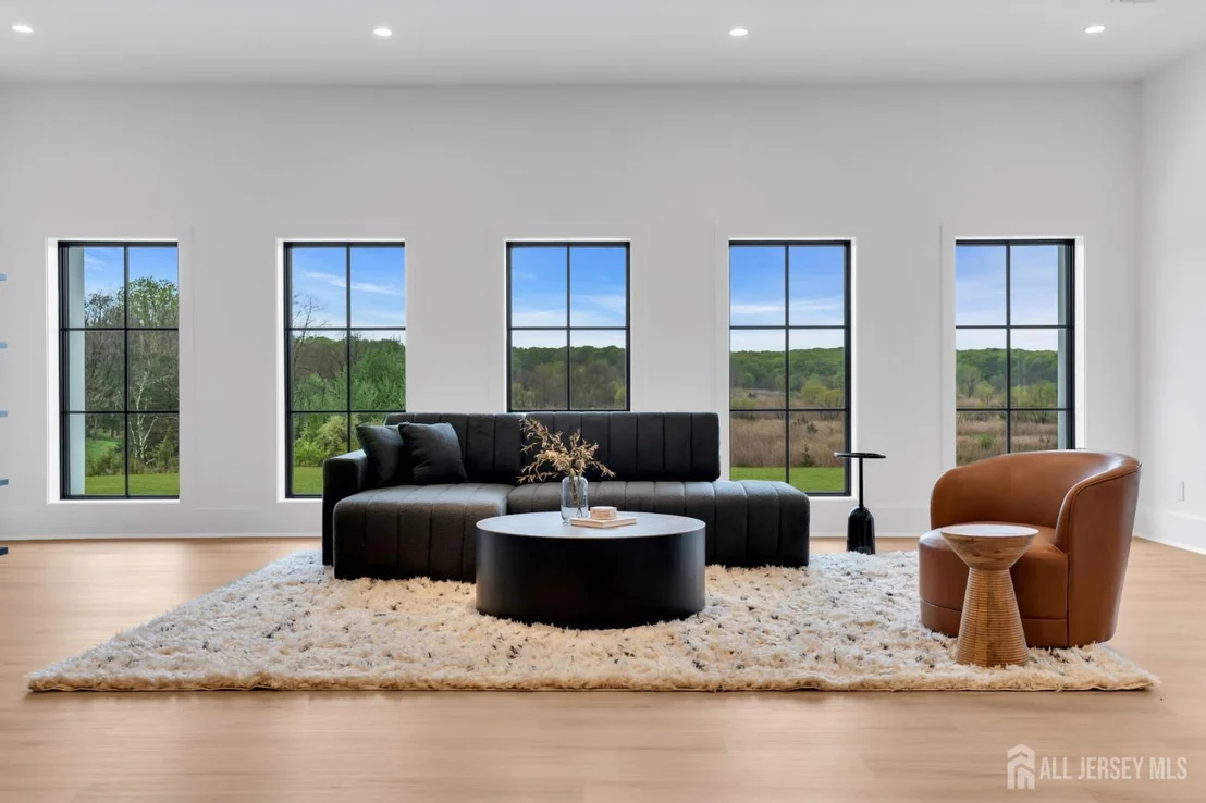 Photo of 2130 Shadow Lane