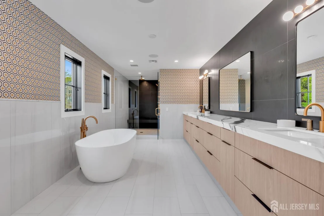 Photo of 2130 Shadow Lane
