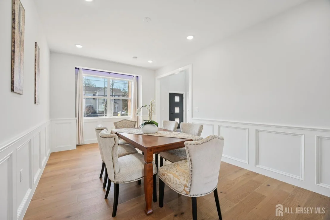 Photo of 75 Jefferson Boulevard