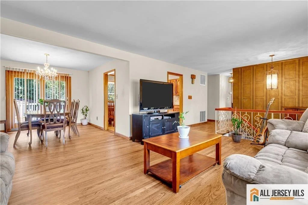 Photo of 8 Whitehall Avenue