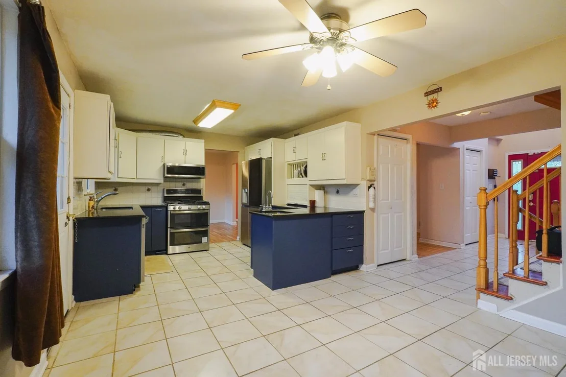 Photo of 3 E Charles Court