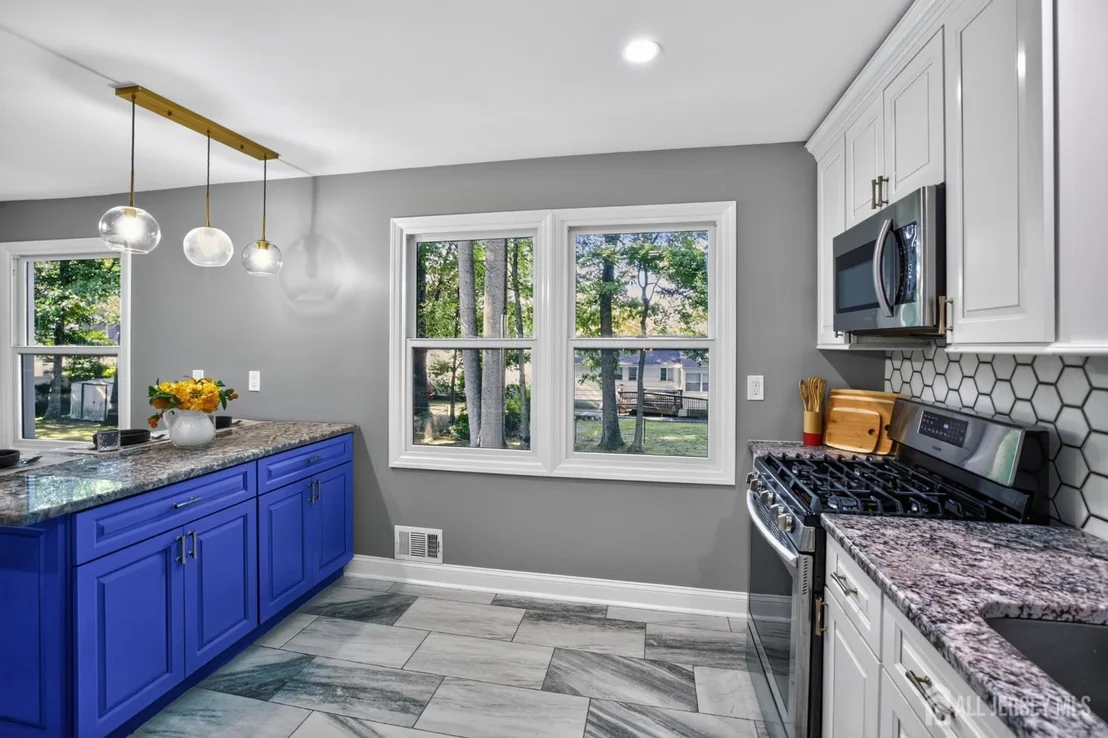 Photo of 247 Farragut Road