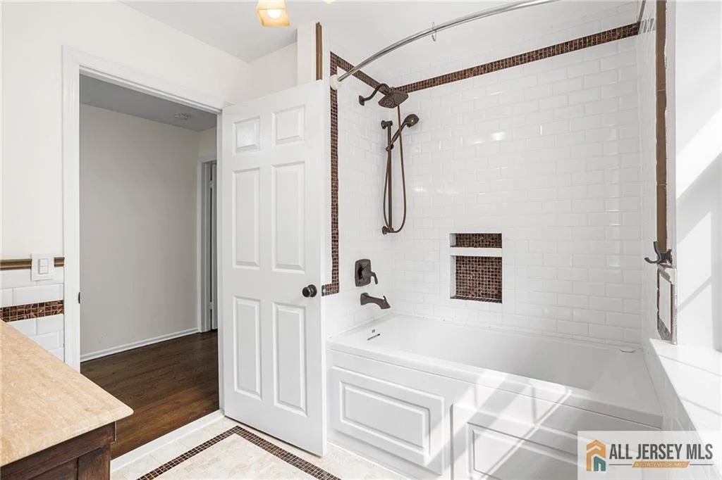 Photo of 569 Buttonwood Drive