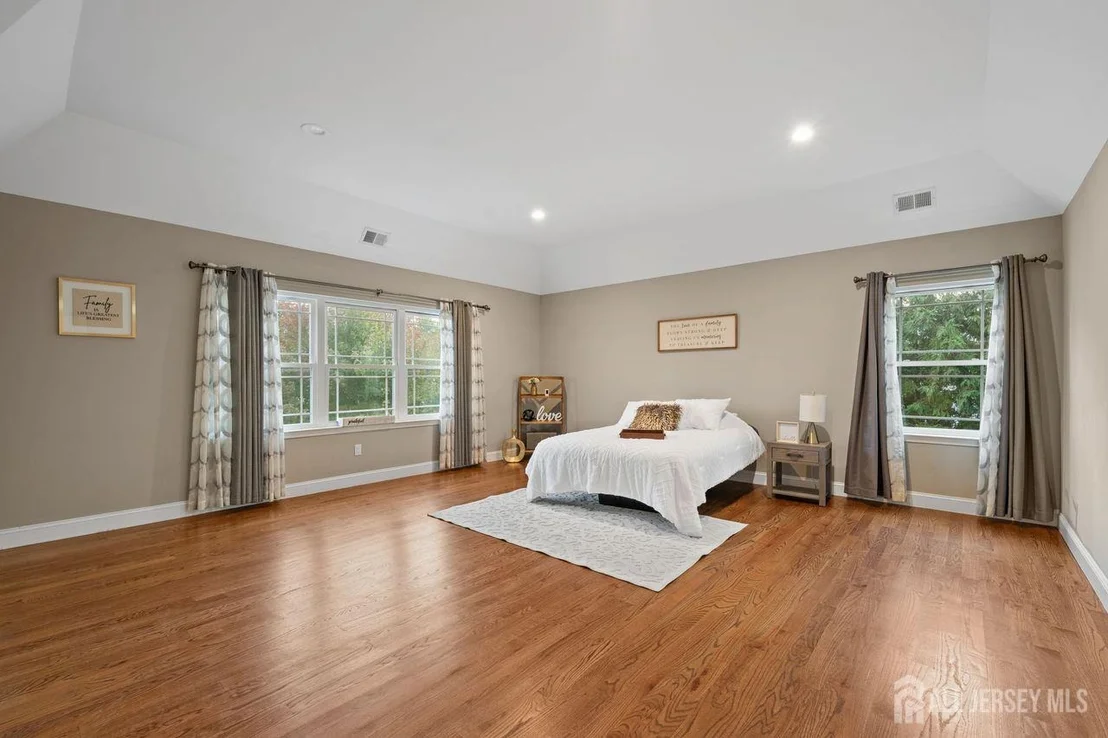 Photo of 628 New Dover Road