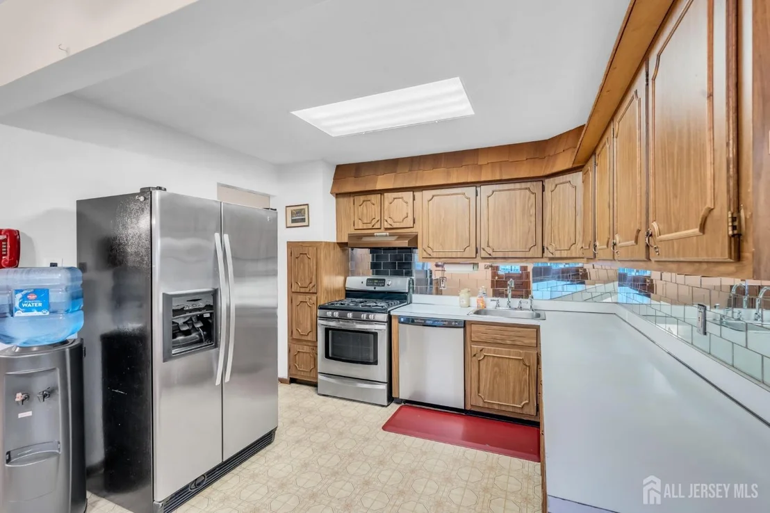 Photo of 140 Camelot Drive