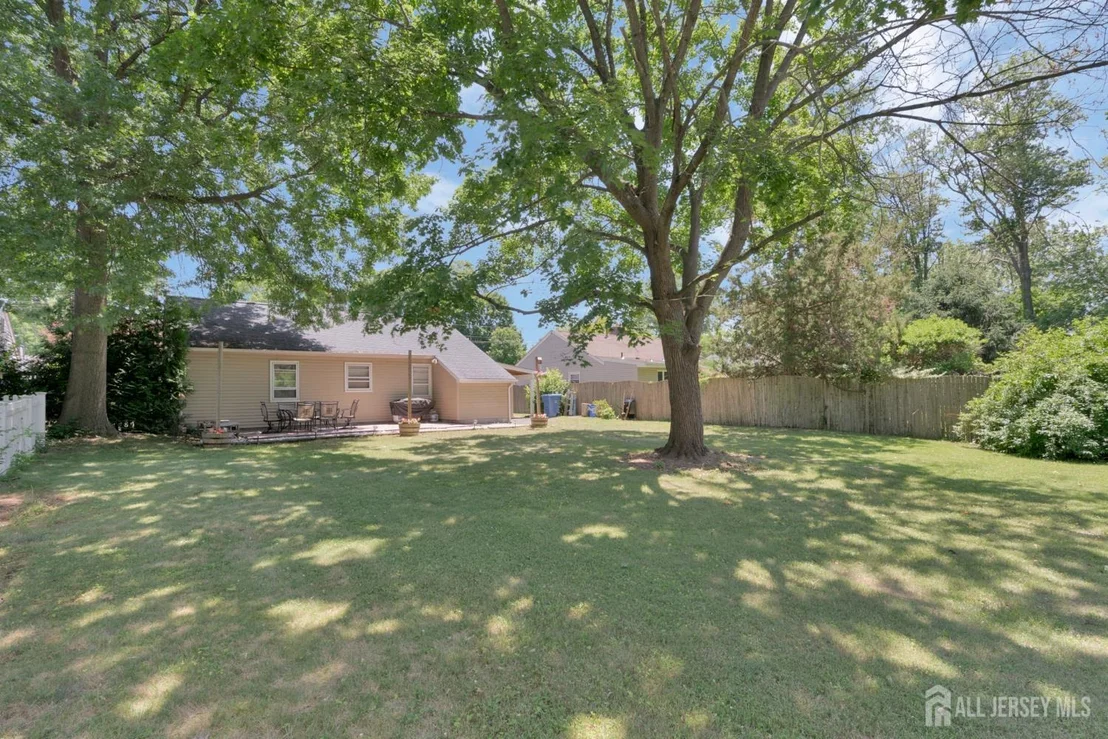 Photo of 8 Pierrepont Avenue