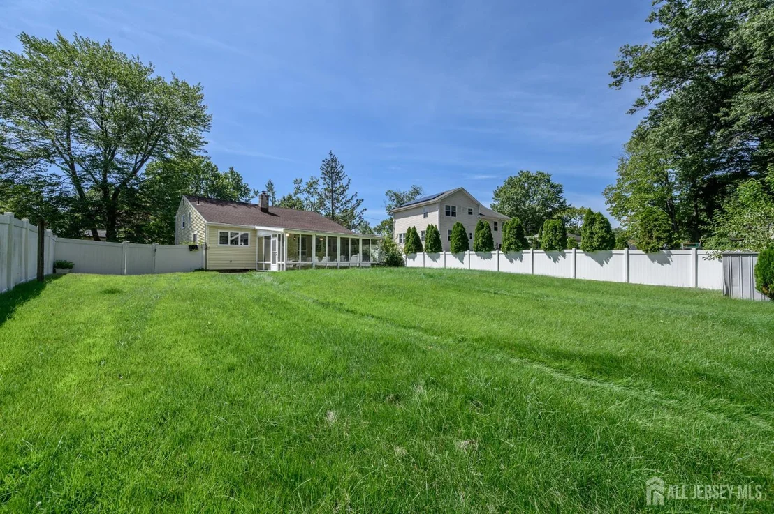 Photo of 422 King George Road
