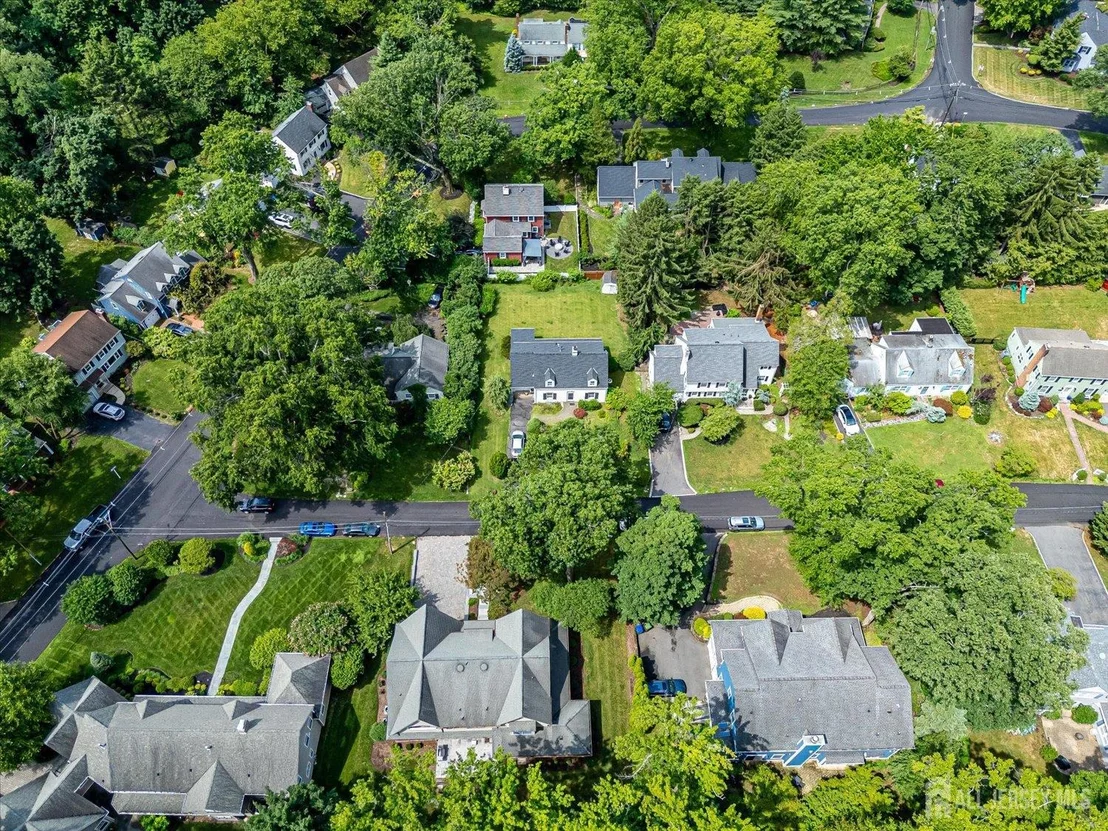 Photo of 4 Edgewood Road