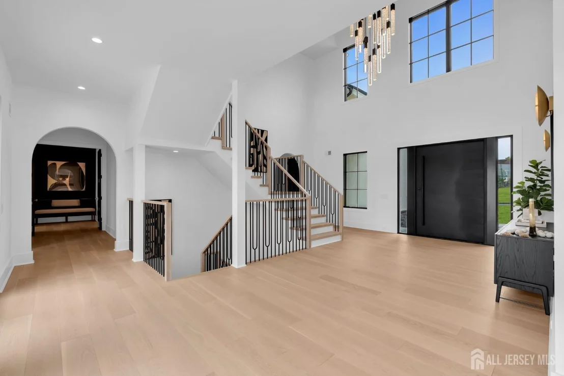 Photo of 2130 Shadow Lane
