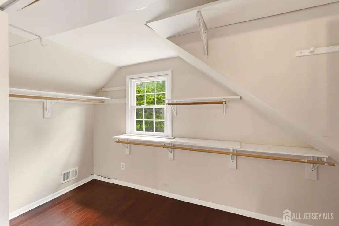 Photo of 19 Sycamore Avenue