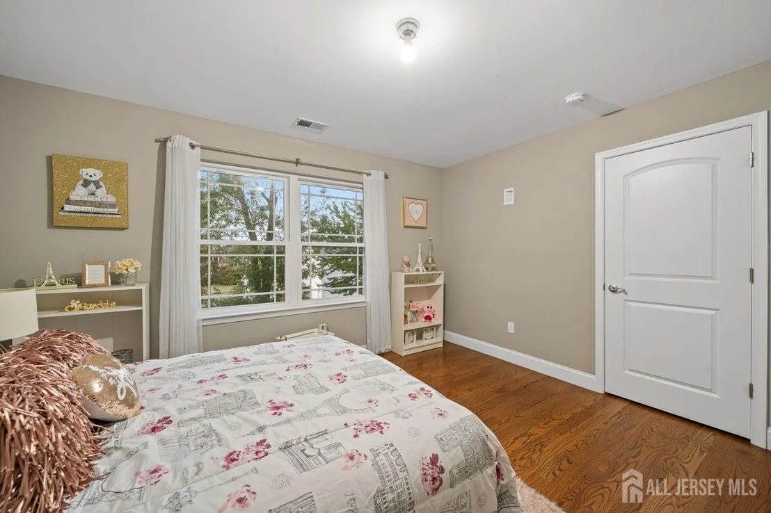 Photo of 628 New Dover Road