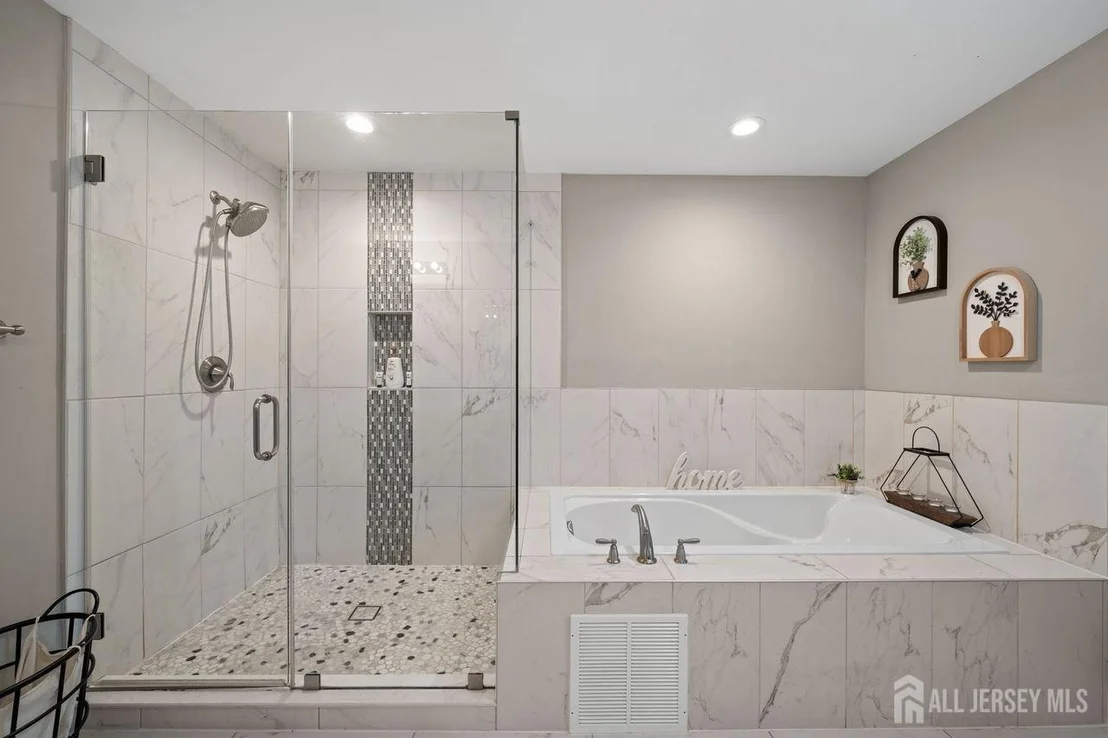 Photo of 628 New Dover Road