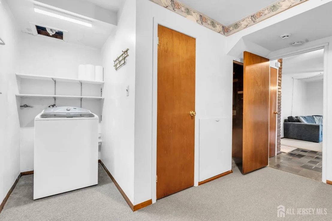 Photo of 140 Camelot Drive