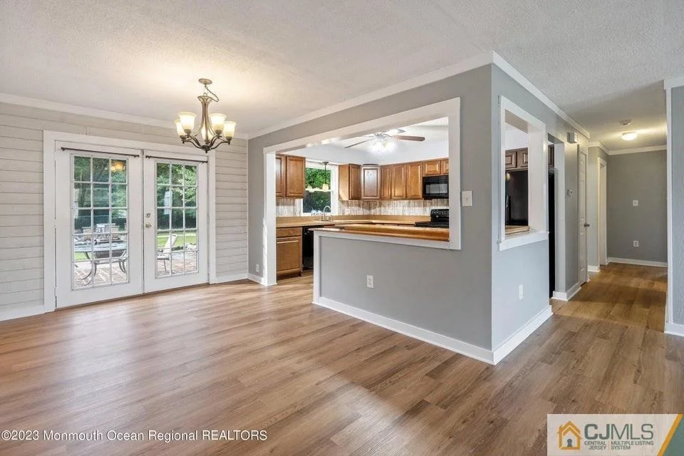 Photo of 325 Normandie Drive