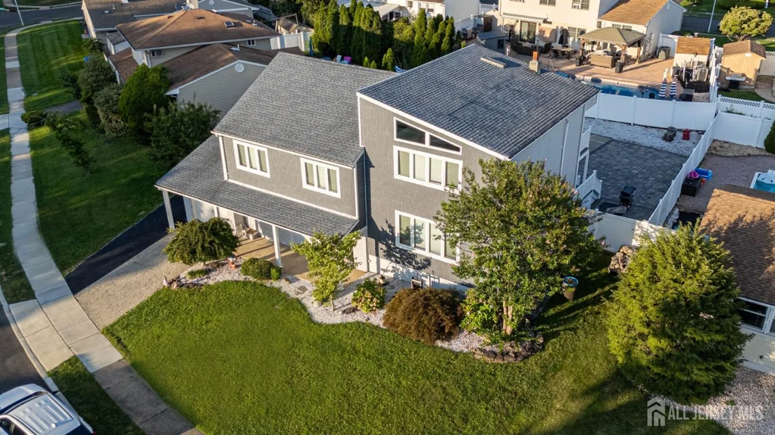 Photo of 18 Robinhood Drive