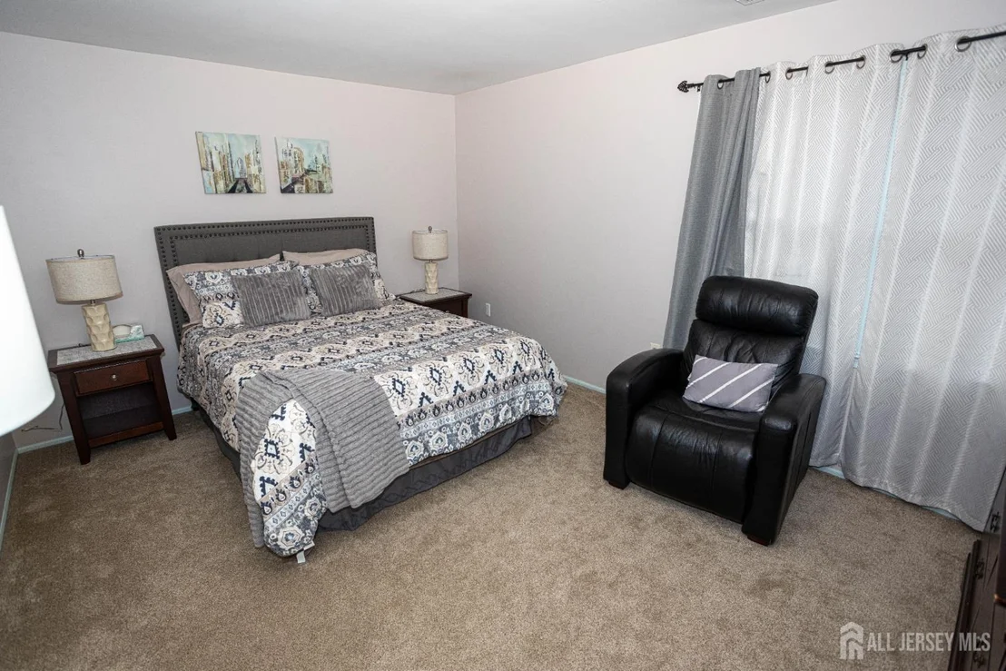 Photo of 31 Scarlet Drive