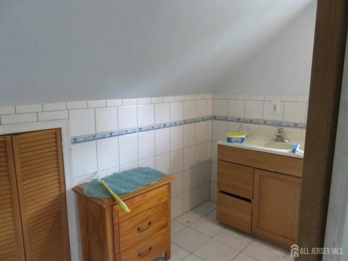 Photo of 12 Tonlyn Place