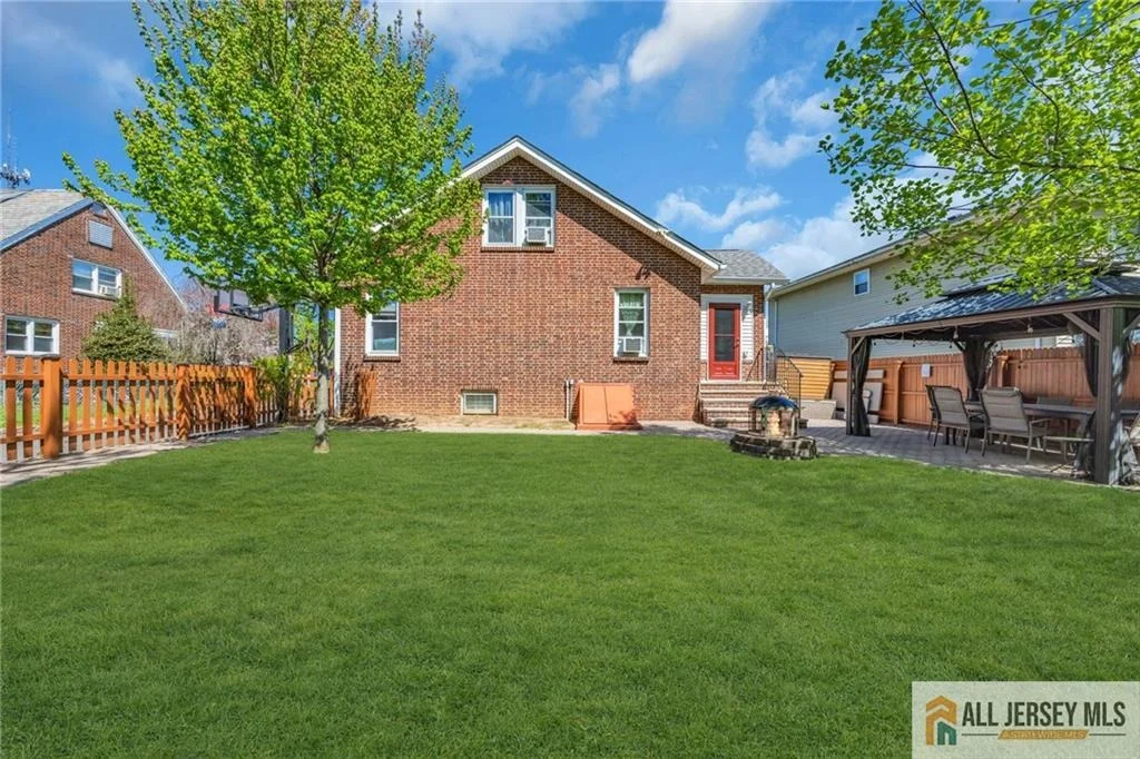Photo of 38 Simpson Avenue