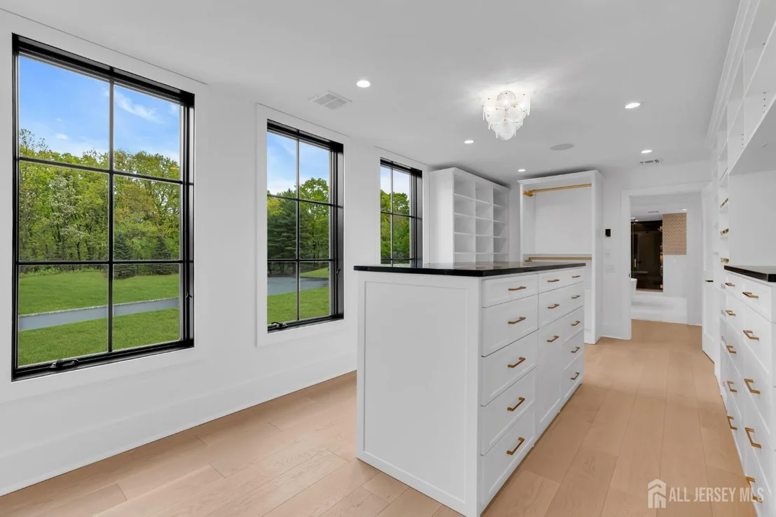 Photo of 2130 Shadow Lane