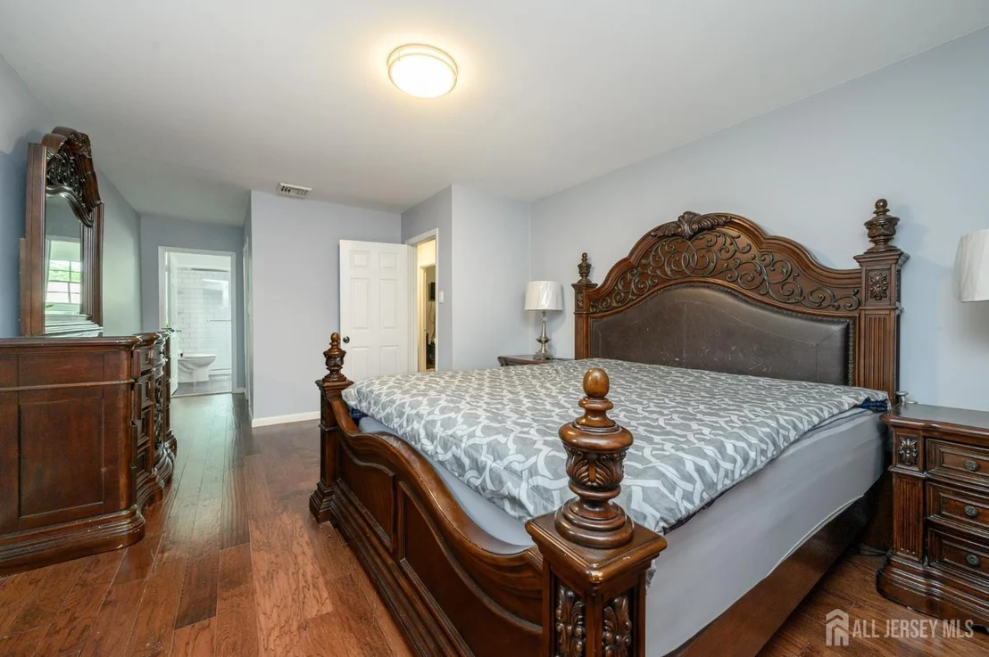 Photo of 519 Calvert Road
