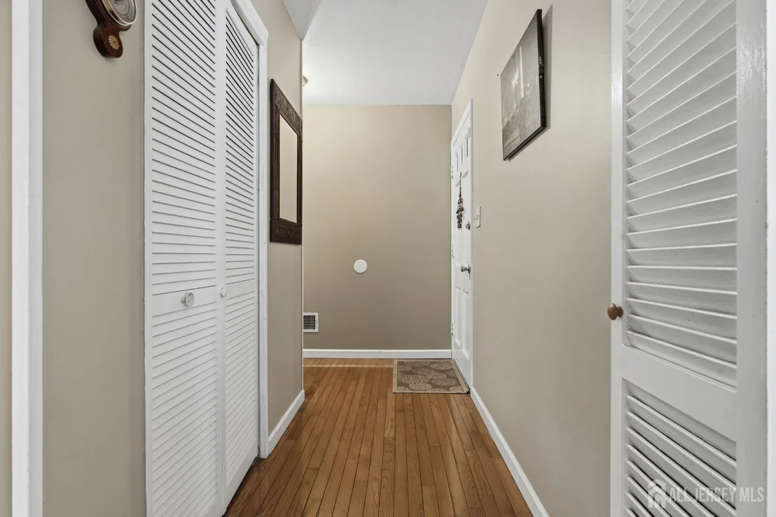 Photo of 27 Summerall Road