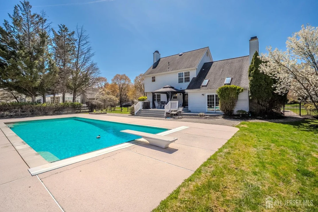 Photo of 6 Ruedeman Drive