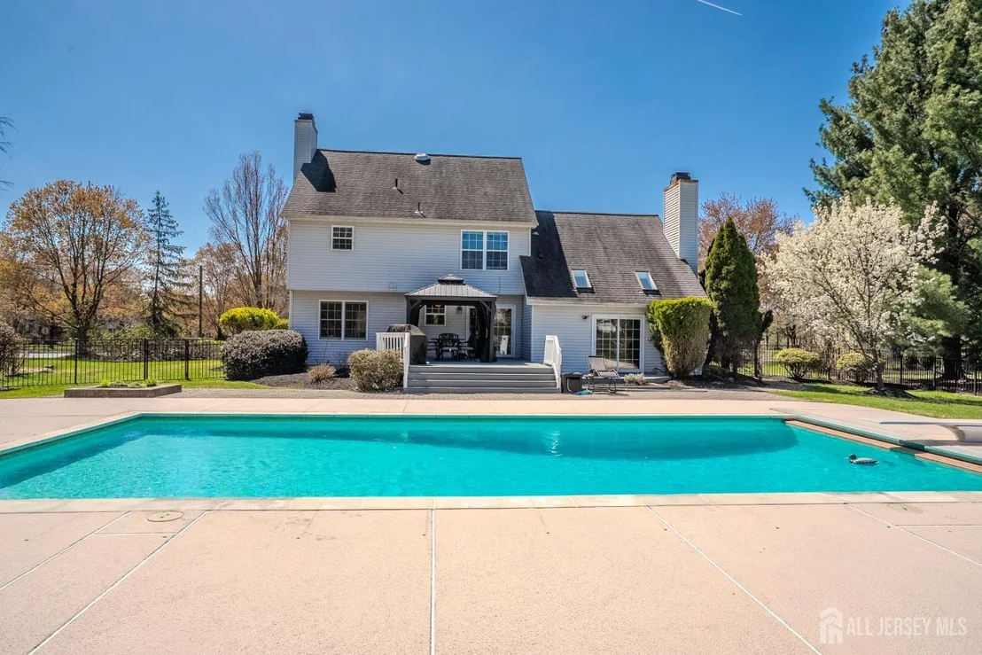 Photo of 6 Ruedeman Drive