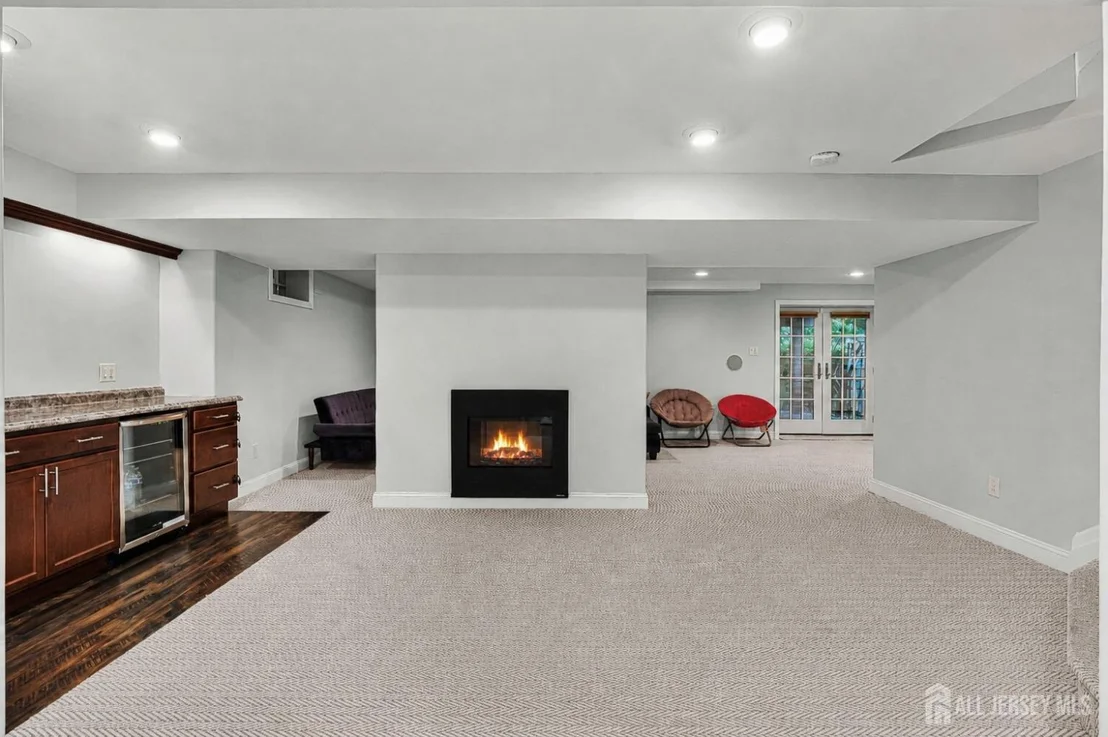 Photo of 1 Eagle Court