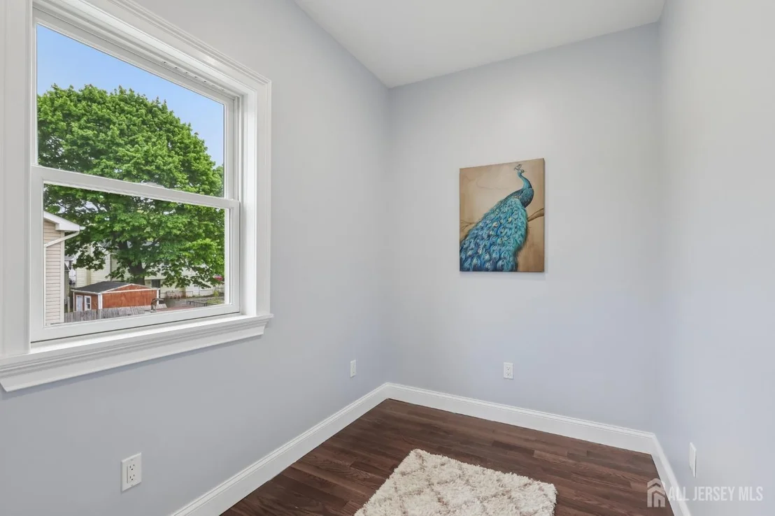 Photo of 239 Suttons Lane