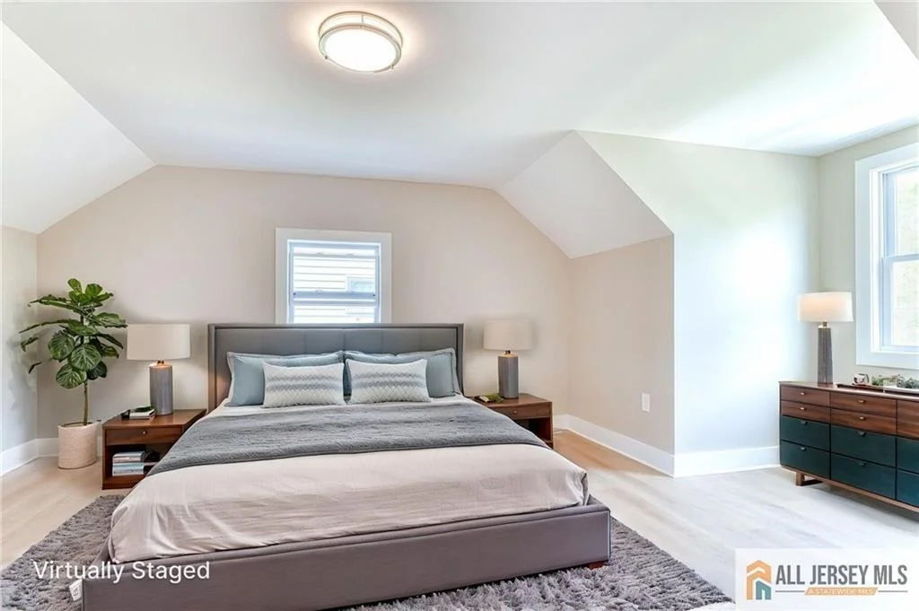 Photo of 32 Campbell Avenue