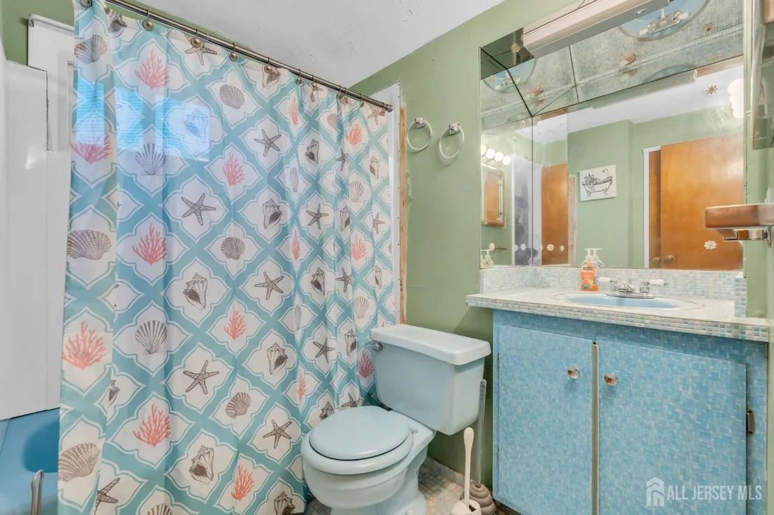 Photo of 140 Camelot Drive