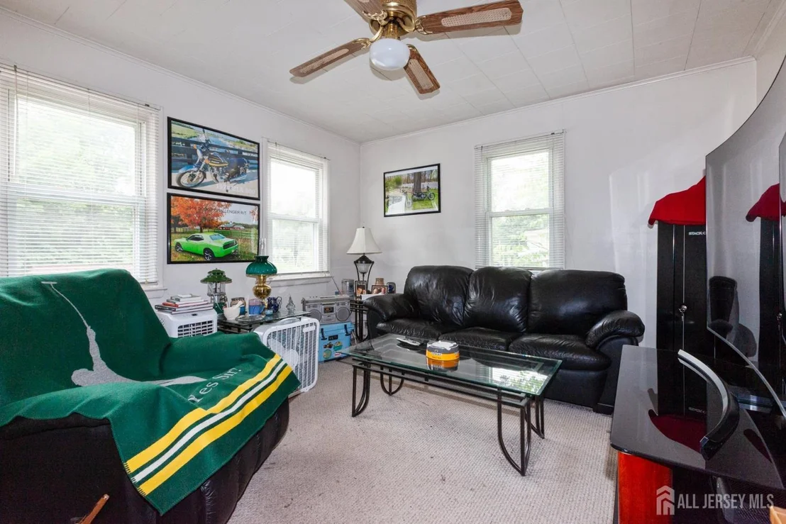 Photo of 19 Sandfield Road
