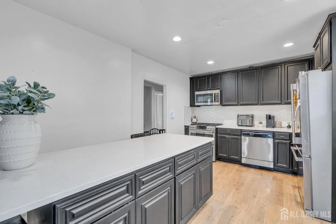 Photo of 282 Alpine Street