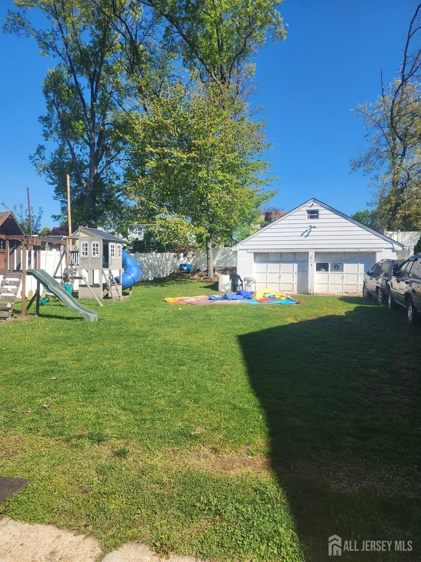 Photo of 215 Summit Avenue